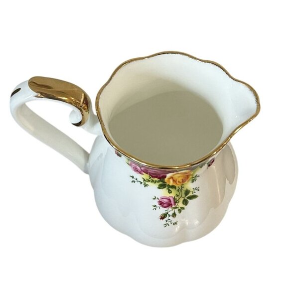 Royal Albert Old Country Roses Bone China Pitcher With Gold Trim Floral Design M - Picture 4 of 5